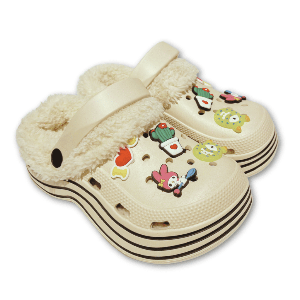 ZAPATILLAS DE PLATAFORMA CON PELITO BEIGE